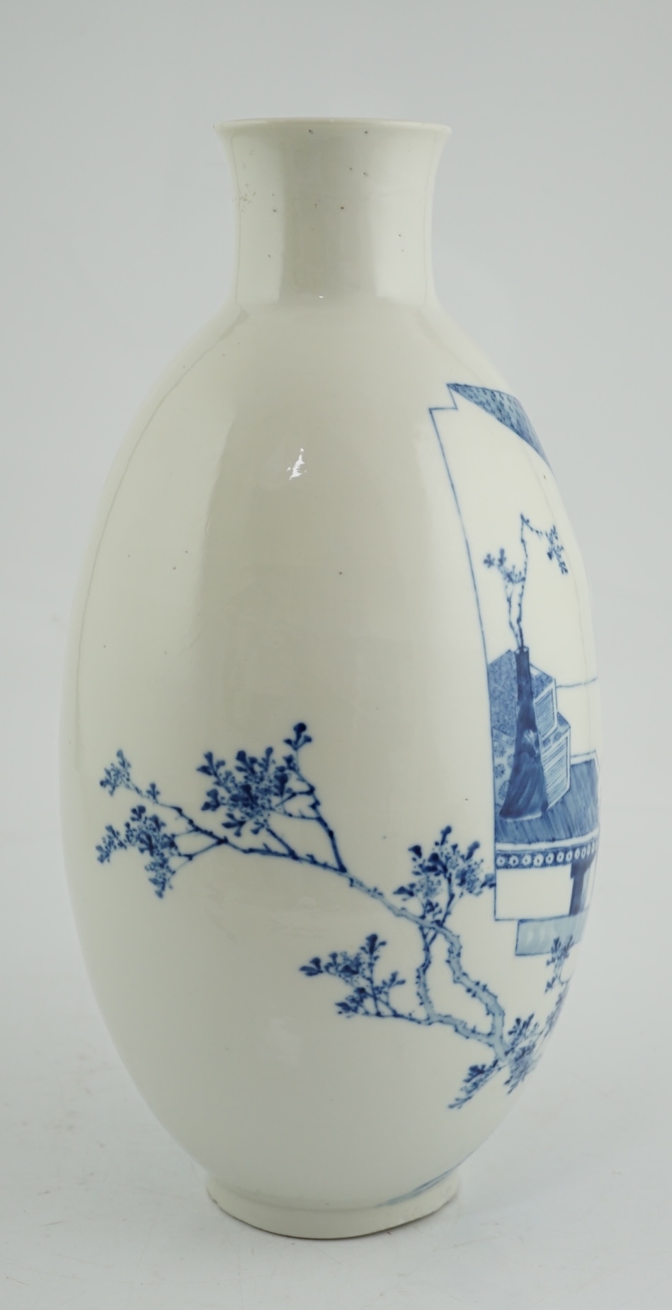 A large Chinese blue and white ovoid vase, early 20th century, firing crack